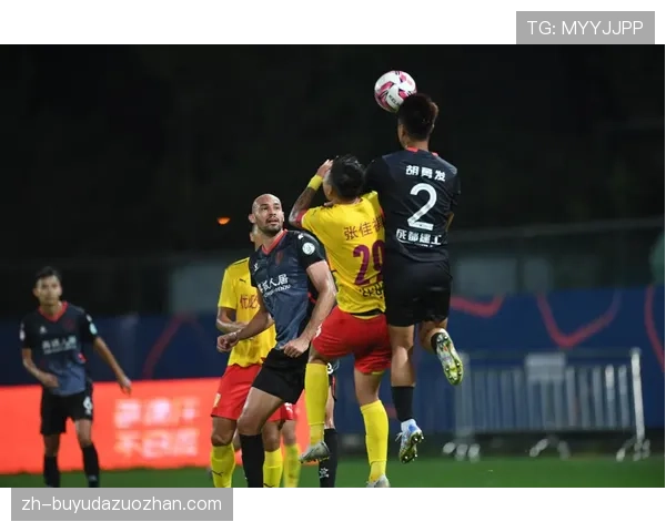 【2026年4月中超联赛·赛中·消息实时：成都蓉城久攻不下，于第70分钟换上高中锋，试图破解密集防守